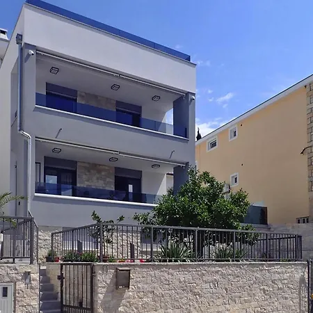 With Pool Near * Maslenica